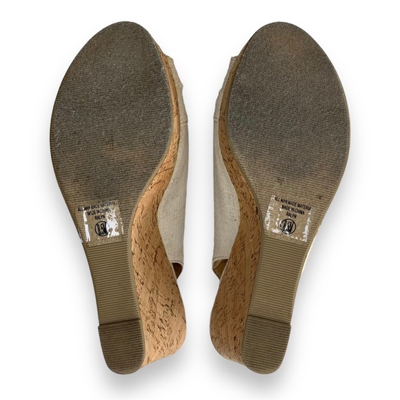 Solanz Ralyn Cream Peep-Toe Slingback Platform Wedge Sandals - Picture 8 of 10